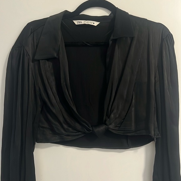 Zara knotted crop top - Picture 1 of 2